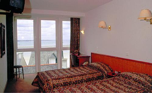 סן-קאסט-לה-גידו Hotel Les Arcades מראה חיצוני תמונה